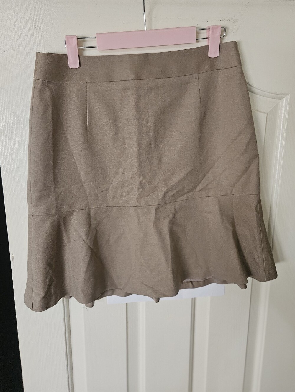 Banana Republic Taupe A-Line Flounce Skirt